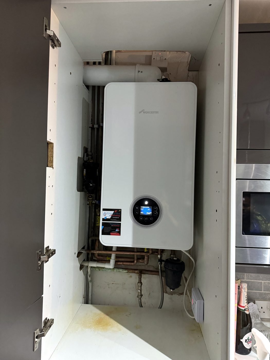 Worcester Greenstar combi fitted inside a kitchen unit by Synergy Gas and Plumbing